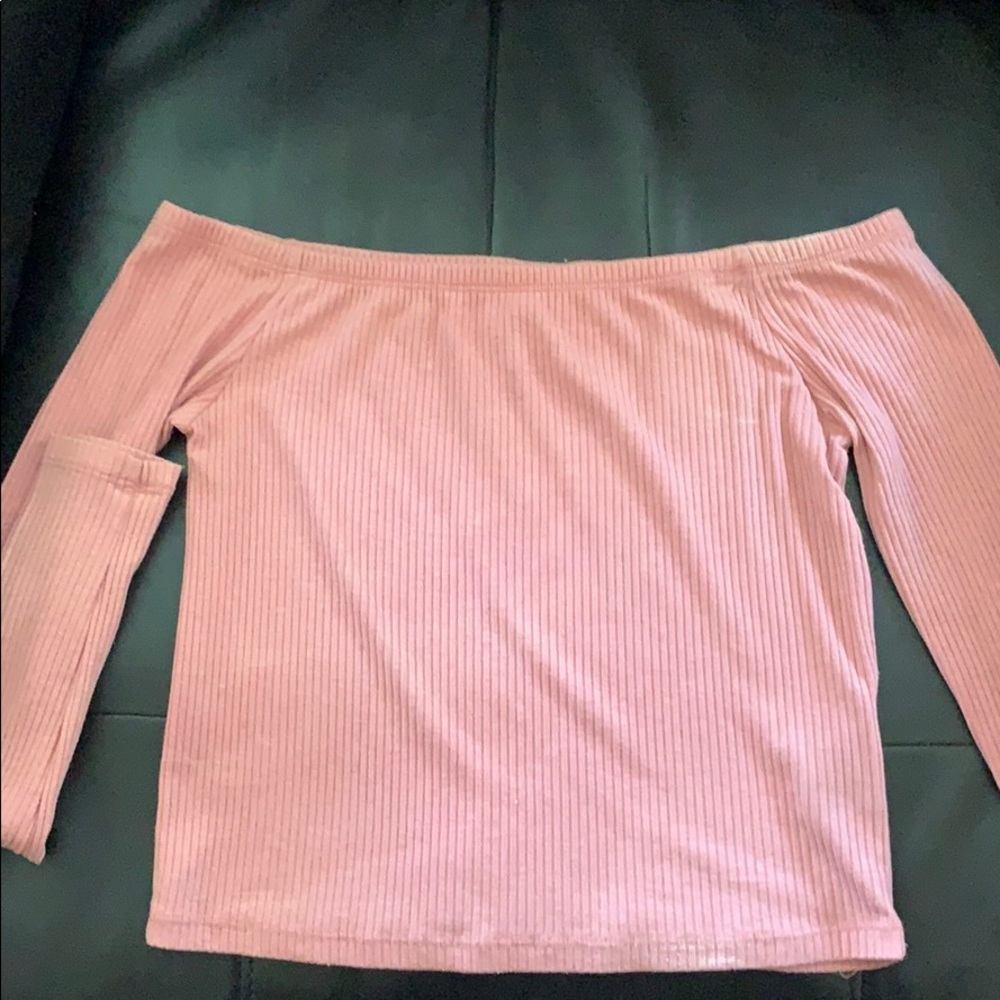 Long sleeve over the shoulder mauve H & M shirt